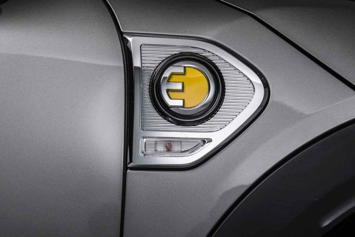 MINI Cooper S E Countryman All4 2017 32 700x467