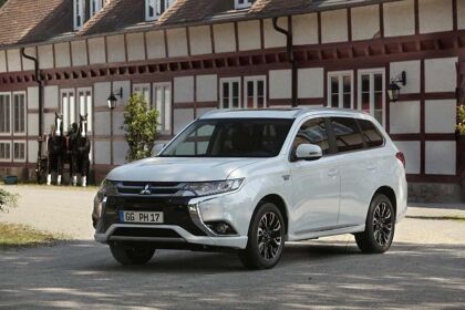 Así evoluciona el Mitsubishi Outander PHEV 2017