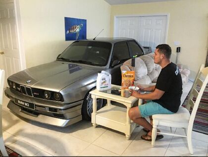 ¿Dónde resguardarías tu BMW M3 para protegerlo de un huracán?
