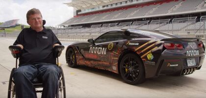 Un Corvette C7 que se conduce con la cabeza