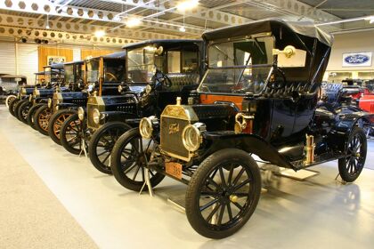 El museo Ford más grande del mundo cierra ¡y está de liquidación!
