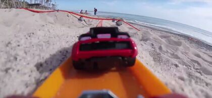 Así se vive un paseo en un coche Hot Wheels