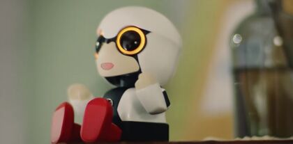 Este robot de Toyota te acompaña en tus viajes