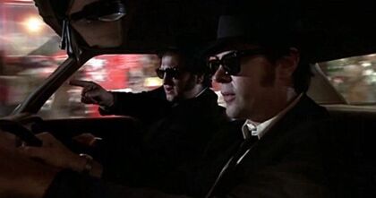 ¿Qué hacemos dentro de un coche aparte de conducir?