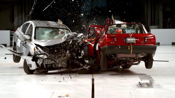 2015-nissan-tsuru-vs-2016-nissan