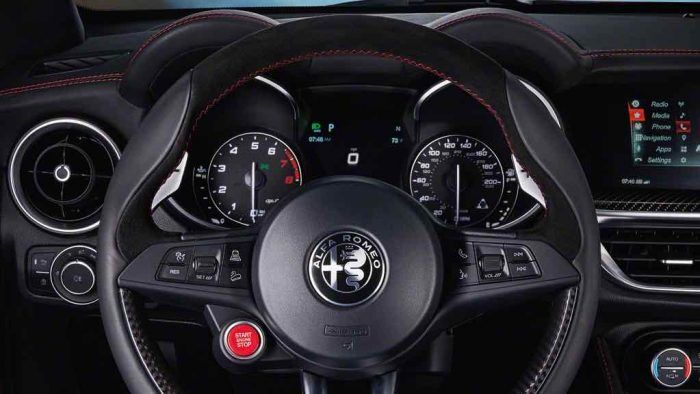 alfa-romeo-stelvio-quadrifoglio-verde-2017-interior-4