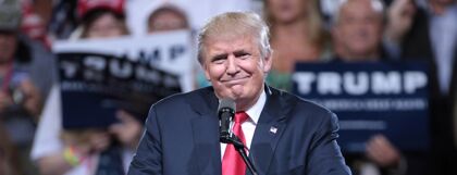 No te podrás creer la música que escucha Donald Trump mientras conduce