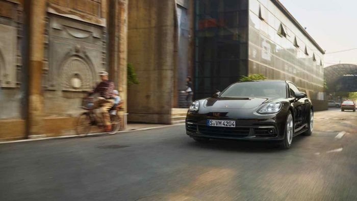 porsche-panamera-4-2017-02