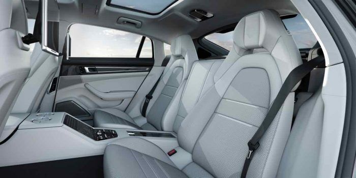 porsche-panamera-executive-2017-interior-2