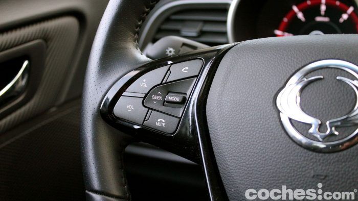 ssangyong-xlv-2016-prueba-interior-17