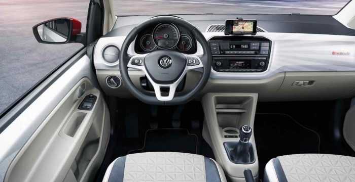 volkswagen-up-beats-2016-interior-4