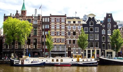 Barcos autónomos en los canales de Amsterdam