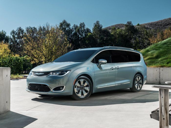 chrysler_pacifica-hybrid-2016_r15.jpg