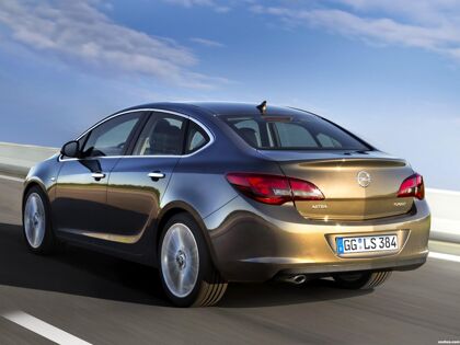 Opel Astra Sedan J 2012