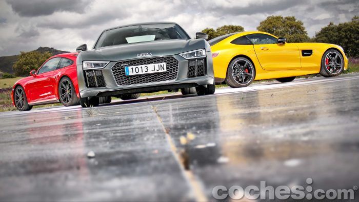 audir8_porsche911_mercedesbenzamggts_008