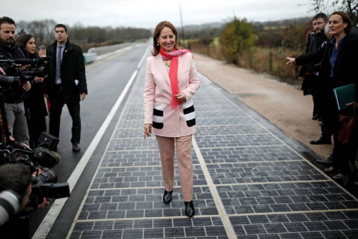 ministra-en-carretera-solar