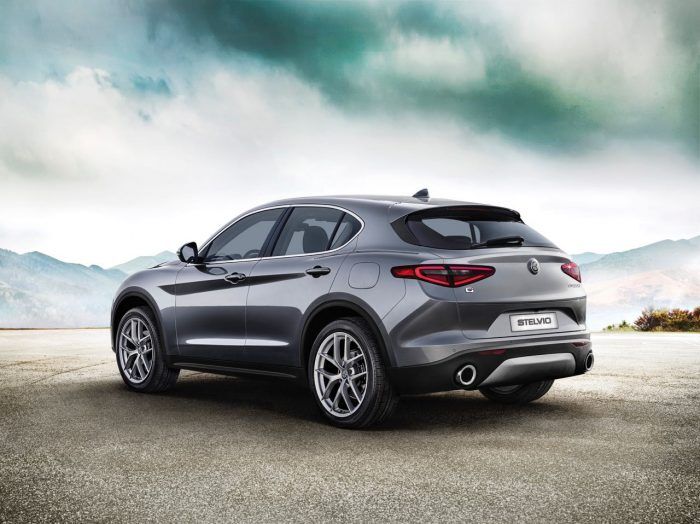 alfa-romeo-stelvio-first-edition-2017-5
