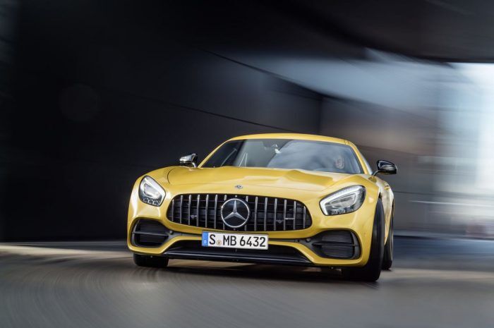 mercedes-amg-gt-s-2017-3
