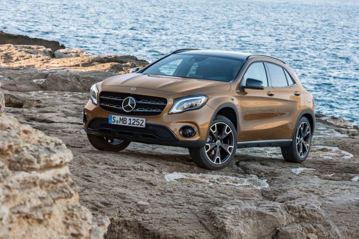 Mercedes GLA 2017 23 700x466