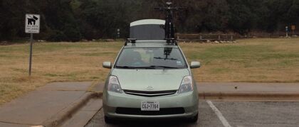 Este chico vive en su coche: el Hotel Prius