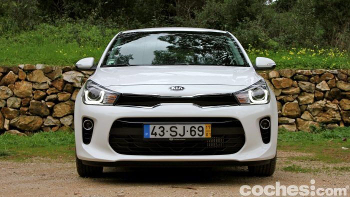 kia-rio-2017-contacto-105