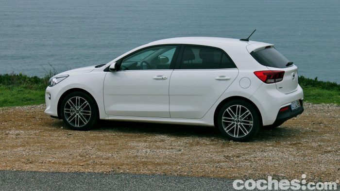 kia-rio-2017-contacto-5