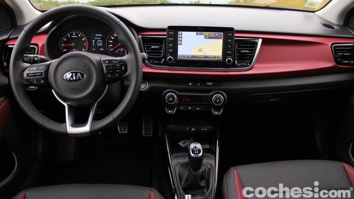kia-rio-2017-contacto-interior-03