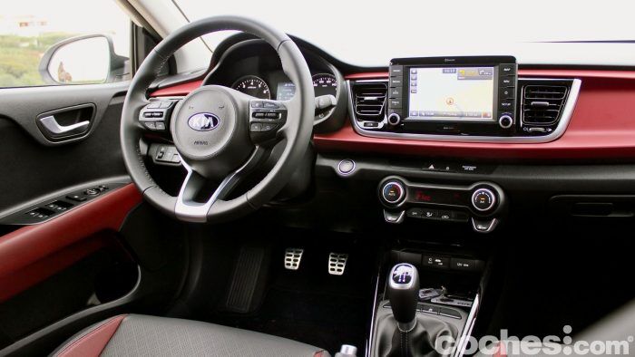 kia-rio-2017-contacto-interior-05