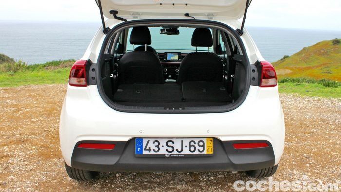 kia-rio-2017-maletero-03
