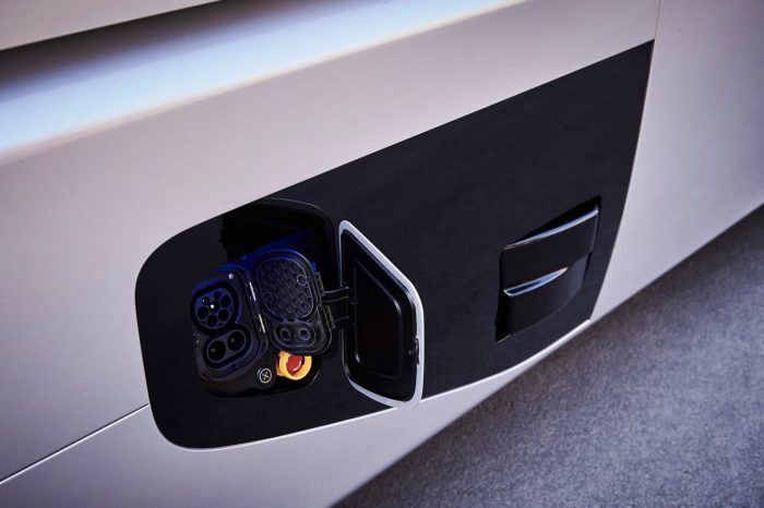 Mercedes Urban ETruck 18 700x466