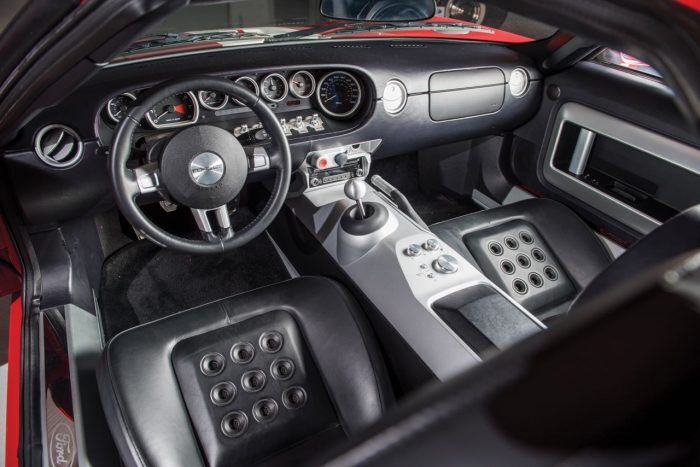 Ford GT 2005 Interior 1 700x467