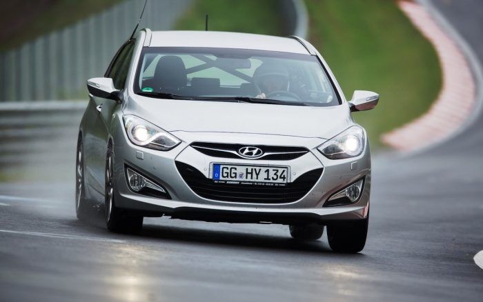 Hyundai I3004 700x438