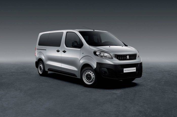 Peugeot Expert Combi 2016 700x466