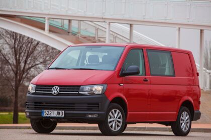 Volkswagen Transporter Mixto, entre dos aguas