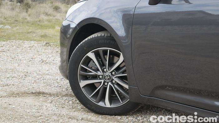 Prueba Toyota Avensis Touring Sports 2 700x394