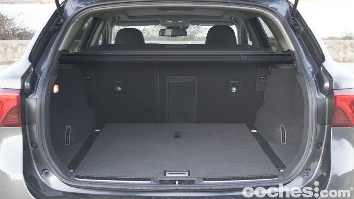 Prueba Toyota Avensis Touring Sports 28 700x394