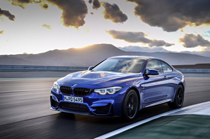 BMW M4 CS 2017 27 700x466