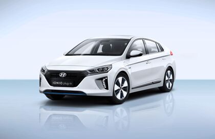 Hyundai Ioniq Plug-in 2017, el tercer vértice