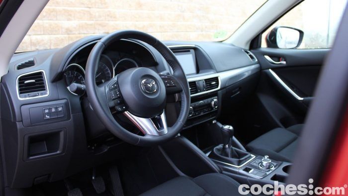 Mazda CX 5 Black Tech Edition 2016 Prueba Interior 01 700x394