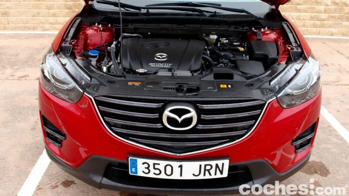 Mazda CX 5 Black Tech Edition 2016 Prueba Motor 01 700x394