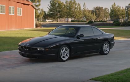 Ríndete a los pies del BMW 850CSi gracias a este fabuloso vídeo