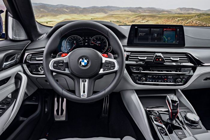 Bmw M5 2018 26 700x466