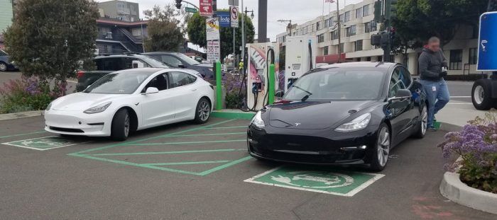 Tesla Model 3 Imagenes 3 700x311