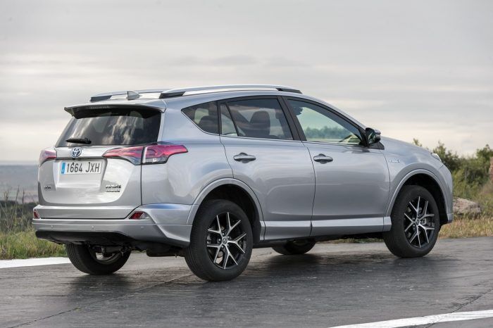 Toyota Rav4 Hybrid Feel Edition 13 700x466