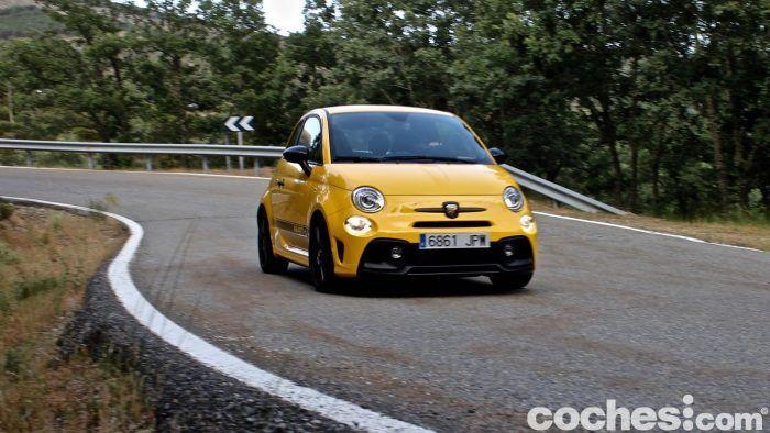 Abarth 595 Competizione Prueba 27 700x394
