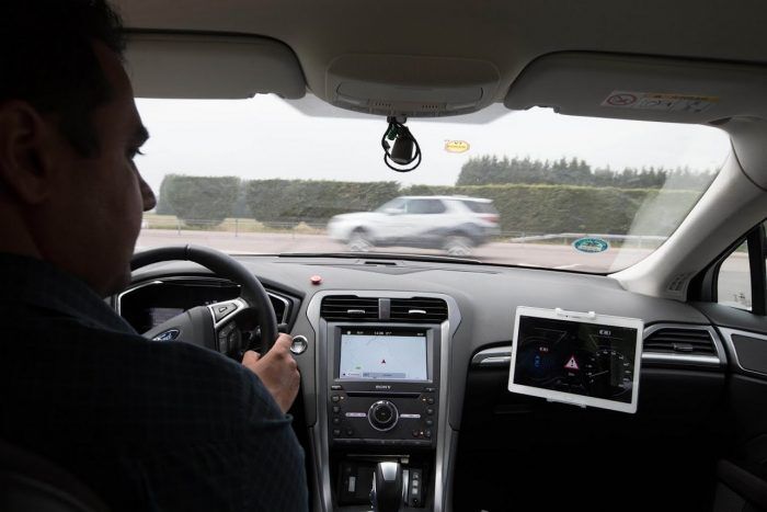 Ford Sistema Aviso Emergencias 1 700x467