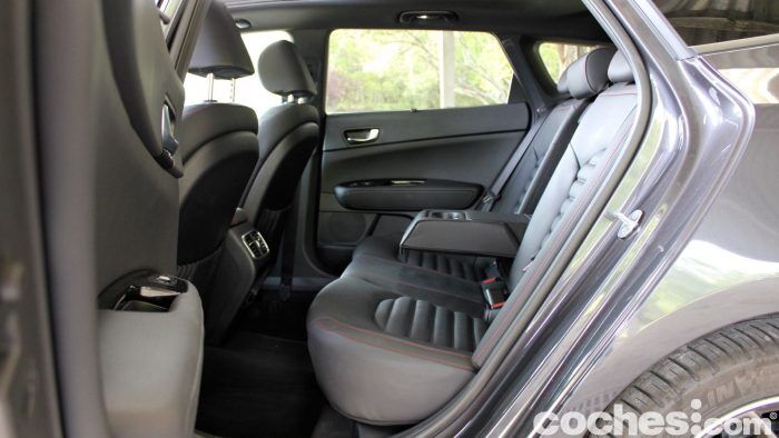 Kia Optima Sporstagon 2017 Prueba Interior 15 700x394