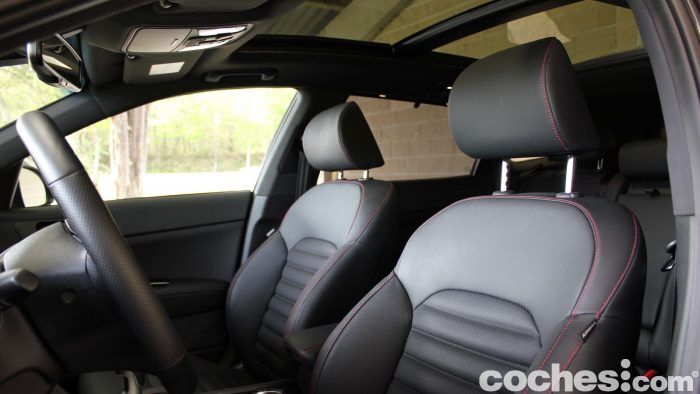 Kia Optima Sporstagon 2017 Prueba Interior 9 700x394