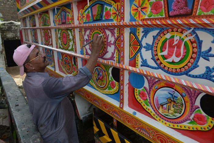 Pintor Pakistani 700x467