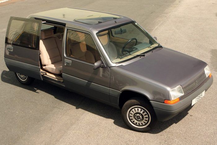 Renault 5 Puertas Deslizantes 2 700x468